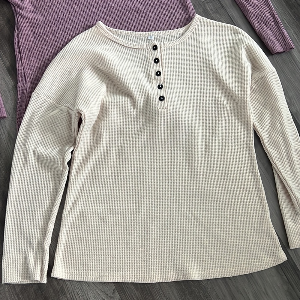 Women long sleeve thermal tops pack of two size small - Picture 3 of 5